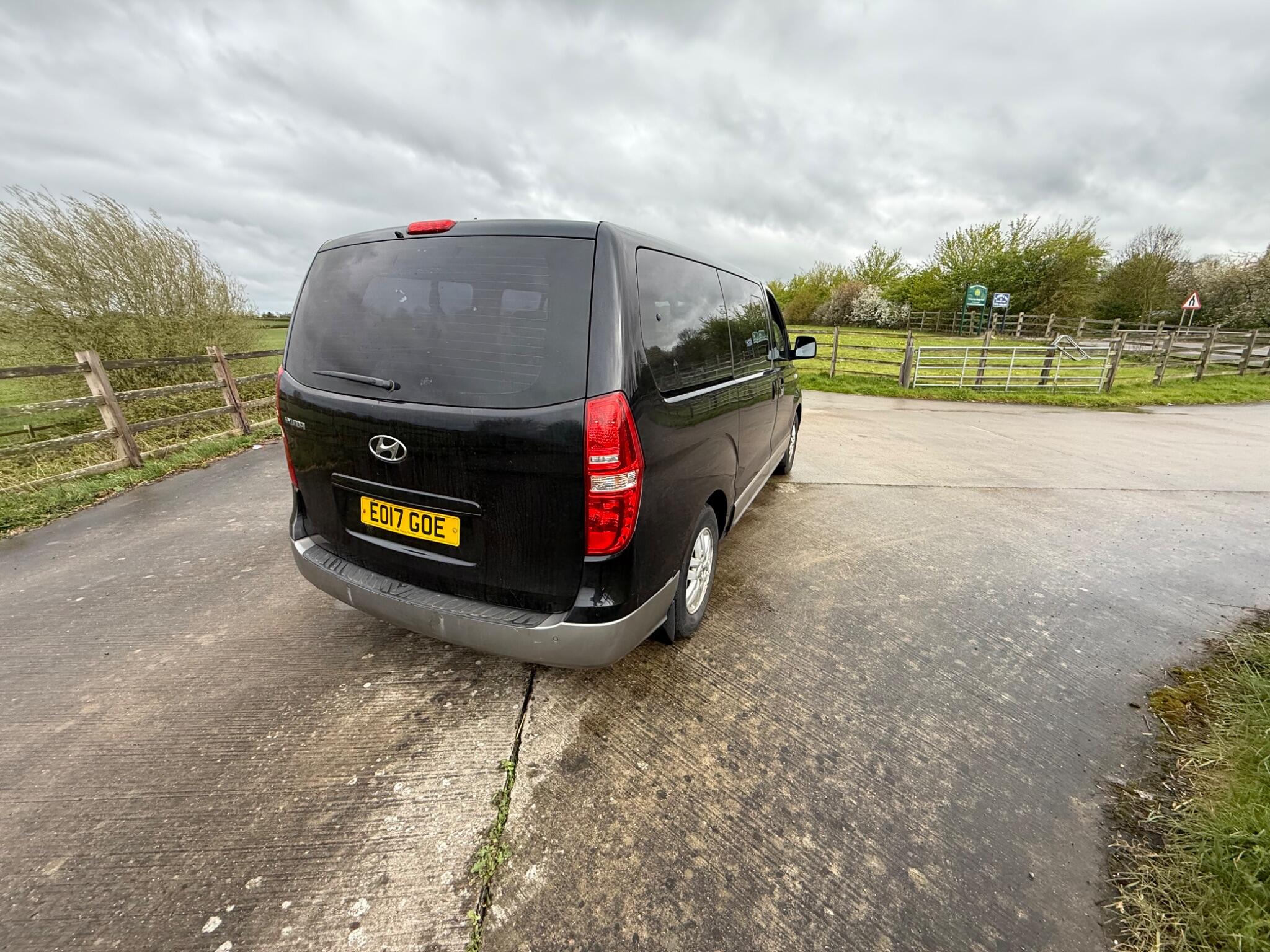 Hyundai i800 2.5 CRDi SE Auto Euro 6 5dr — photo 80 of 100
